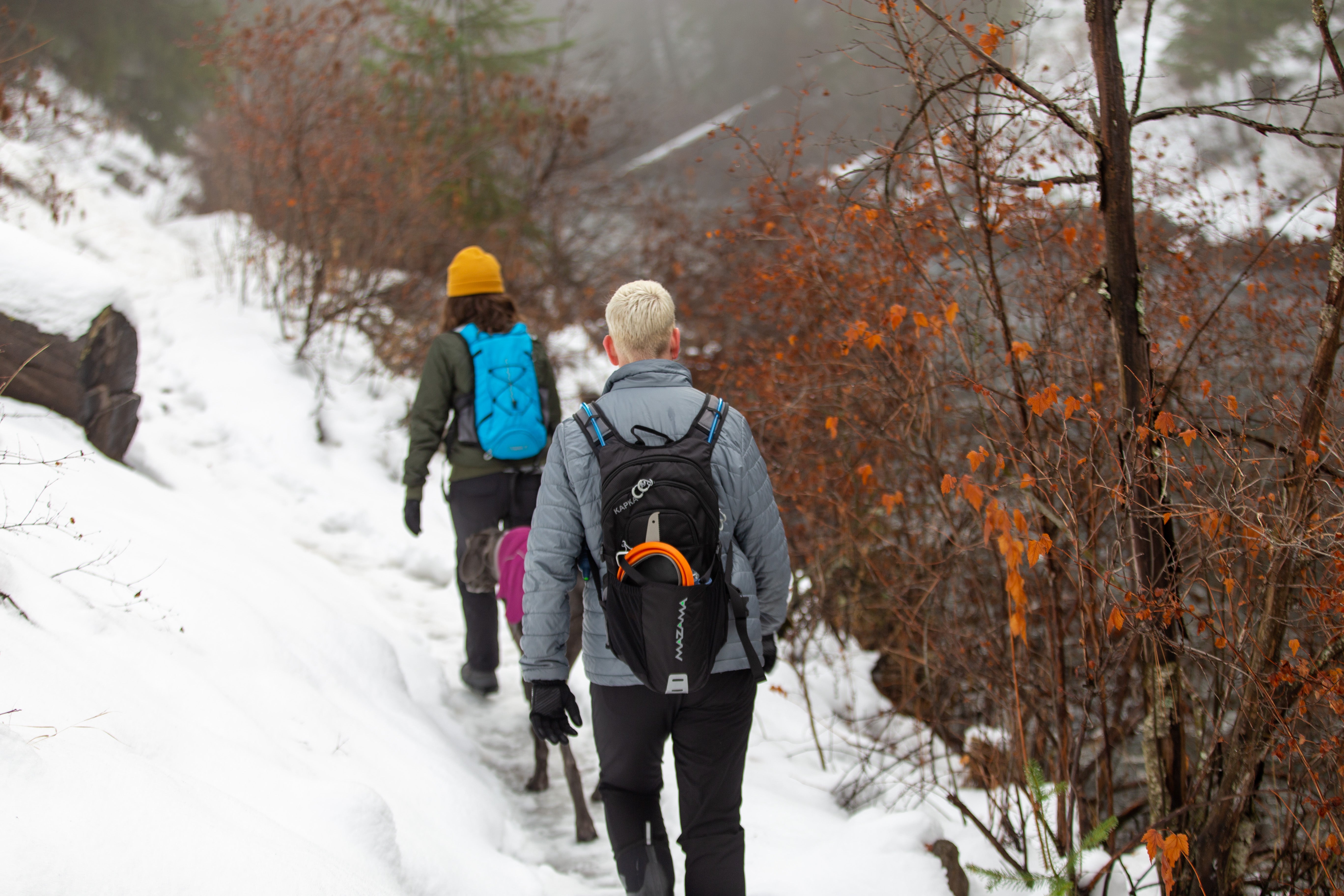 Mazama kapka hydration outlet pack